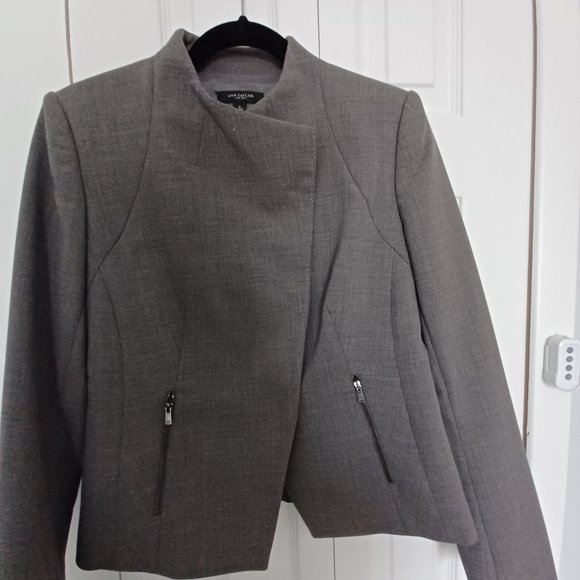 Ann Taylor women's suit jacket. - Picture 2 of 7